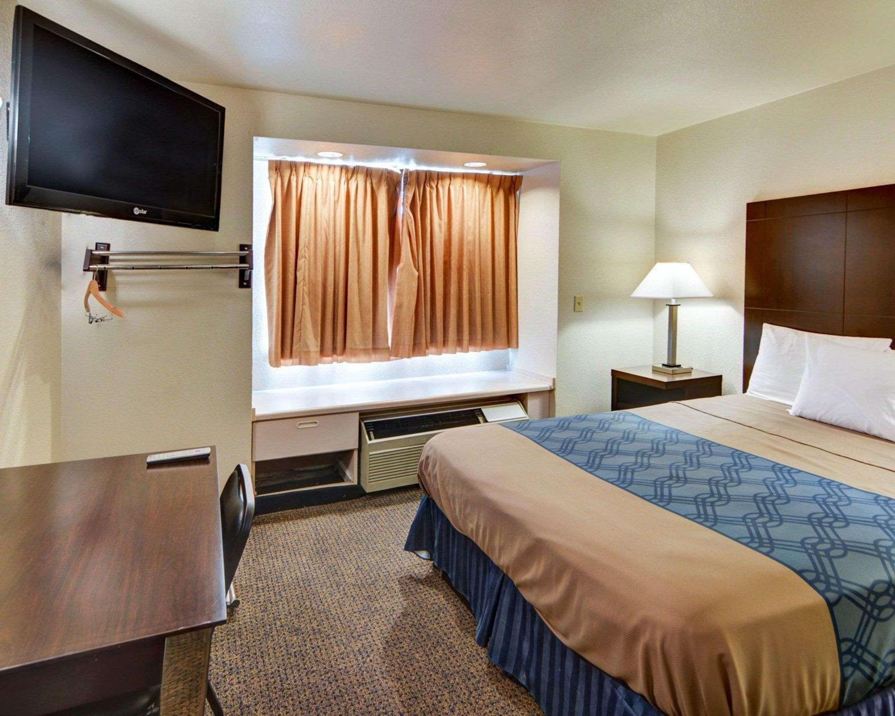 Rodeway Inn & Suites Lewisville I-35 Exteriér fotografie