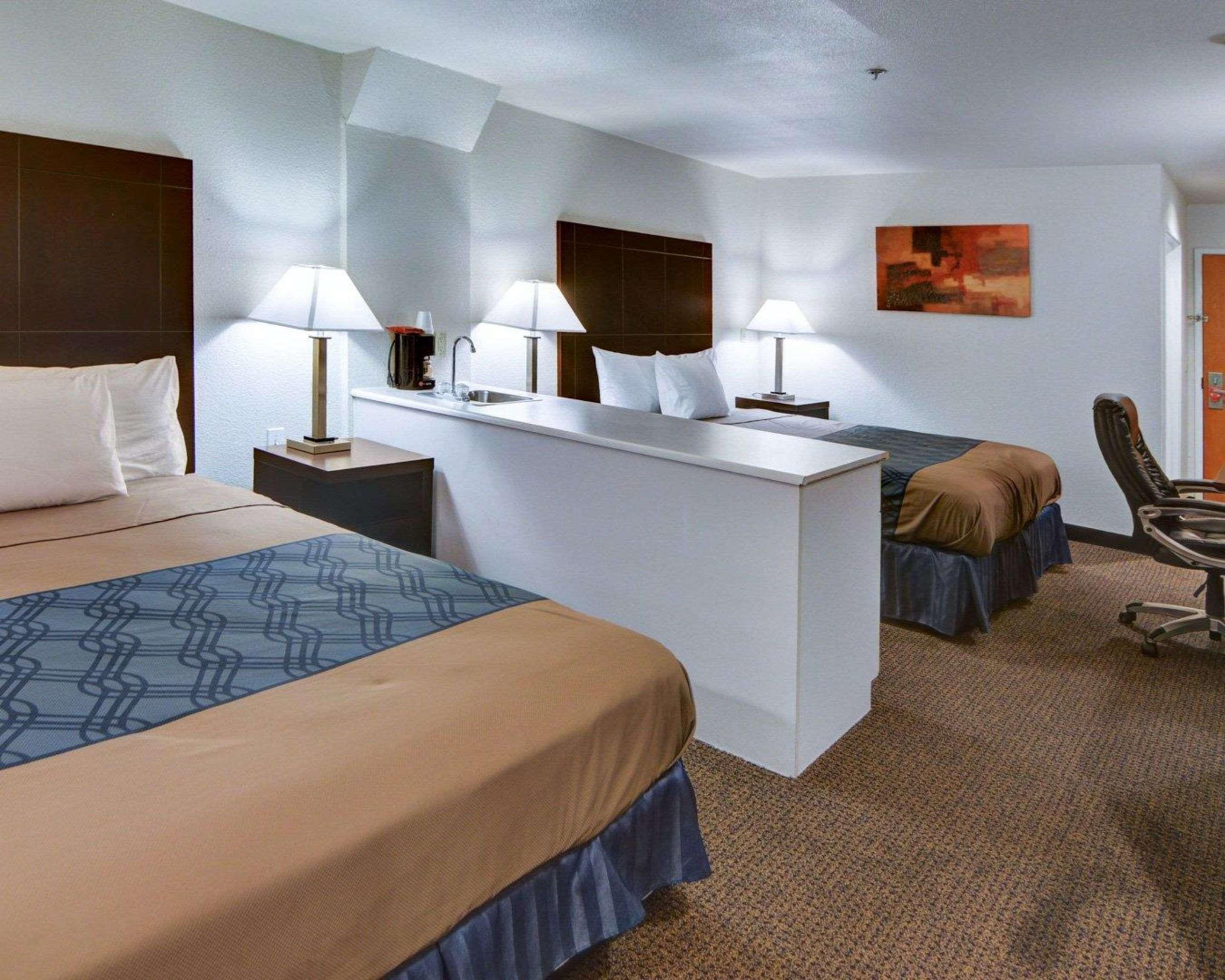 Rodeway Inn & Suites Lewisville I-35 Exteriér fotografie